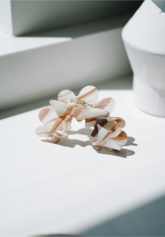 Bella Claw Clip